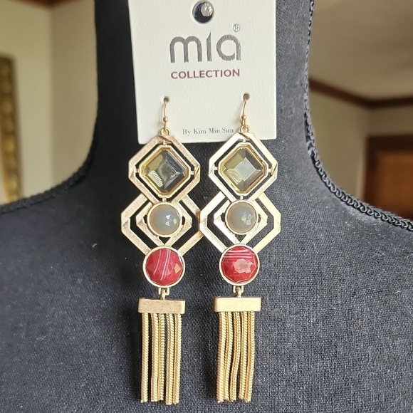 MIA Gold Red Geometric Tassel Earrings - Picture 4 of 5